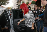 th_47871_RihannaleavesPlazaAtheneeHotelinParis9.10.2010_07_122_177lo.jpg