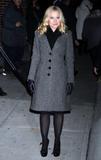 th_11723_KristenBell_Late_Show_With_Letterman_outside_37_122_217lo.jpg