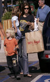 th_37009_Cindy_Crawford_Celebrity_City_Mix_67327_122_241lo.jpg