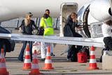 th_62378_celebrity_paradise.com_TheElder_ParisHilton2011_08_31_arrivesatLeBourgetAirport7_122_248lo.jpg