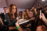 th_59794_miley_cyrus_1_tikipeter_celebritycity_022_123_359lo.jpg