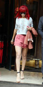 th_89891_RihannaleavesPlazaAtheneeHotelParis8.10.2010_39_122_454lo.jpg