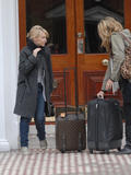 th_22351_celeb-city.org_Kylie_Minogue_leaves_her_london_home_03_122_522lo.jpg