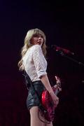 th_323133759_TaylorSwift03132013TheREDTour_LiveinOmaha13_122_543lo.jpg