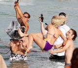 th_21087_celebrity_paradise.com_TheElder_55_122_56lo.jpg