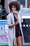 th_89976_Halle_Berry_filming_the_last_scene_of_her_new_movie_Frankie_and_Alice_02_122_591lo.jpg