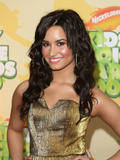 http://img183.imagevenue.com/loc599/th_07814_Demi_Lovato_2009-03-28_-_Nickelodeon45s_22nd_Annual_Kids95_Choice_Awards_5100_122_599lo.jpg