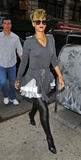 th_04508_Preppie_-_Rihanna_out_and_about_in_New_York_City_-_September_22_2009_8116_122_63lo.jpg