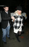 th_90131_celeb-city.eu_Christina_Aguilera_out_and_about_in_Beverly_Hills_06_122_66lo.jpg