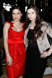 th_75185_Celebutopia-Sophia_Bush_and_Michelle_Trachtenberg-Malandrino_Fall_2009_fashion_show_Front_Row-01_122_80lo.jpg