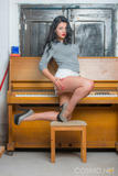 Megan Carter - Megan At The Piano -j48kbu7h5b.jpg