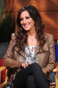 http://img183.imagevenue.com/loc572/th_11022_Ashley_Tisdale_The_PIX_Mourning_Show6_122_572lo.jpg